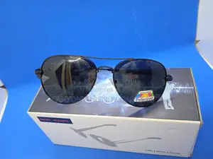Men's Trendy Rectangular Sunglasses - Fashionable and Durabl