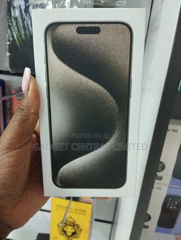 New Apple iPhone 15 Pro Max 256 GB Black