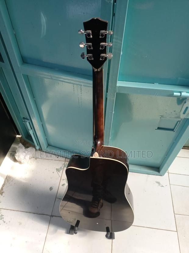 Gibson Black Curved Guitar - main view