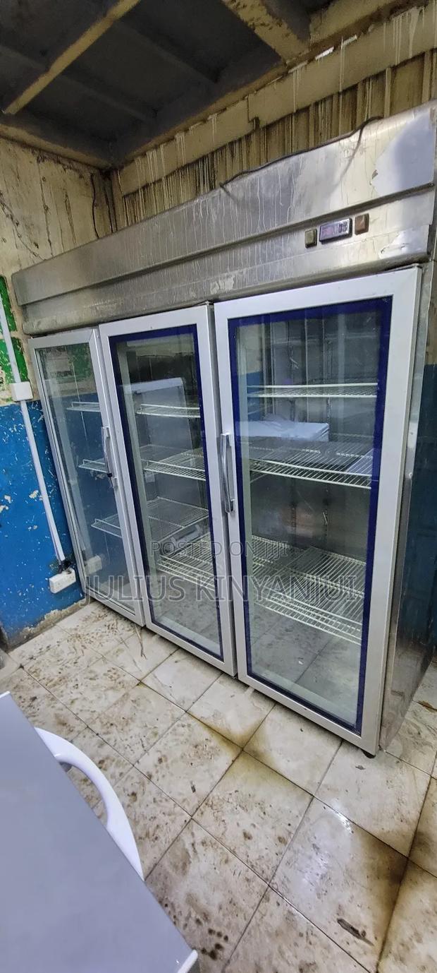 Display Refrigerator 3 Doors