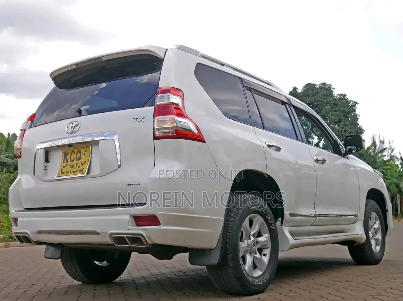 Toyota Land Cruiser Prado 2012 White
