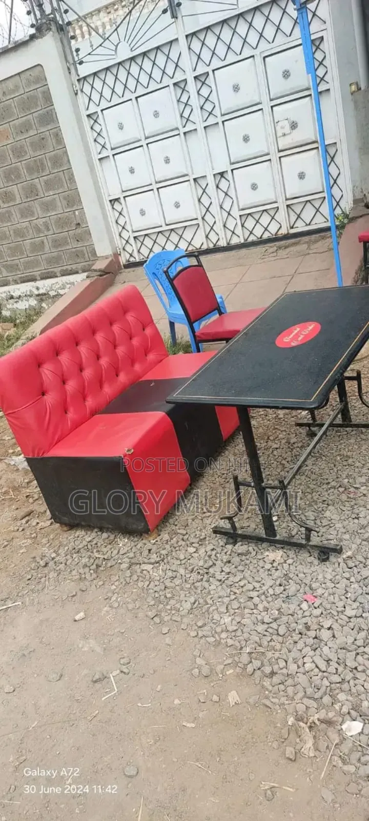 Restaurants Table and Bar Couch