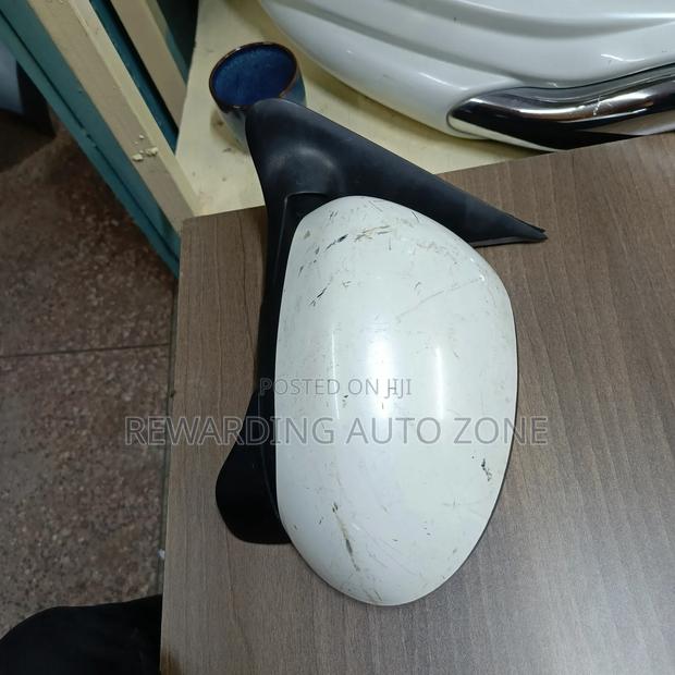 Nissan Juke.Side Mirror LHS. - thumbnail 3