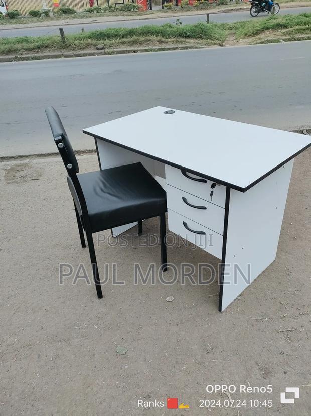 Office Desk With Chair