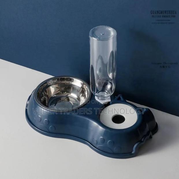 Automatic Single Pet Bowl Plus Water Dispenser - main view