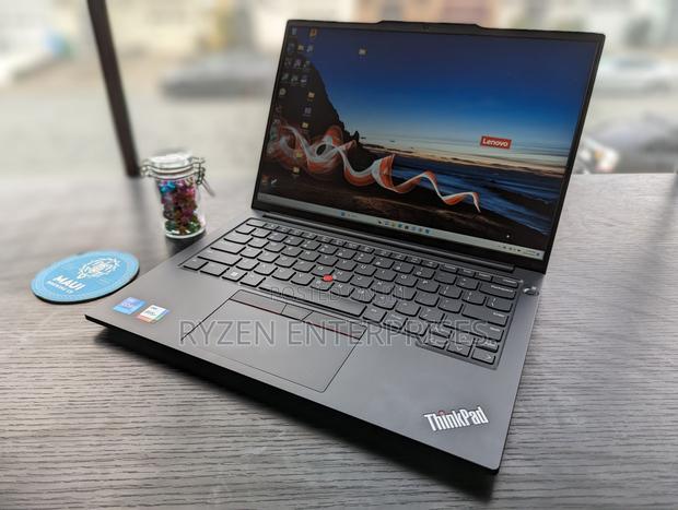 New Laptop Lenovo ThinkPad E14 G5 8GB Intel Core I7 SSD 512GB - main view