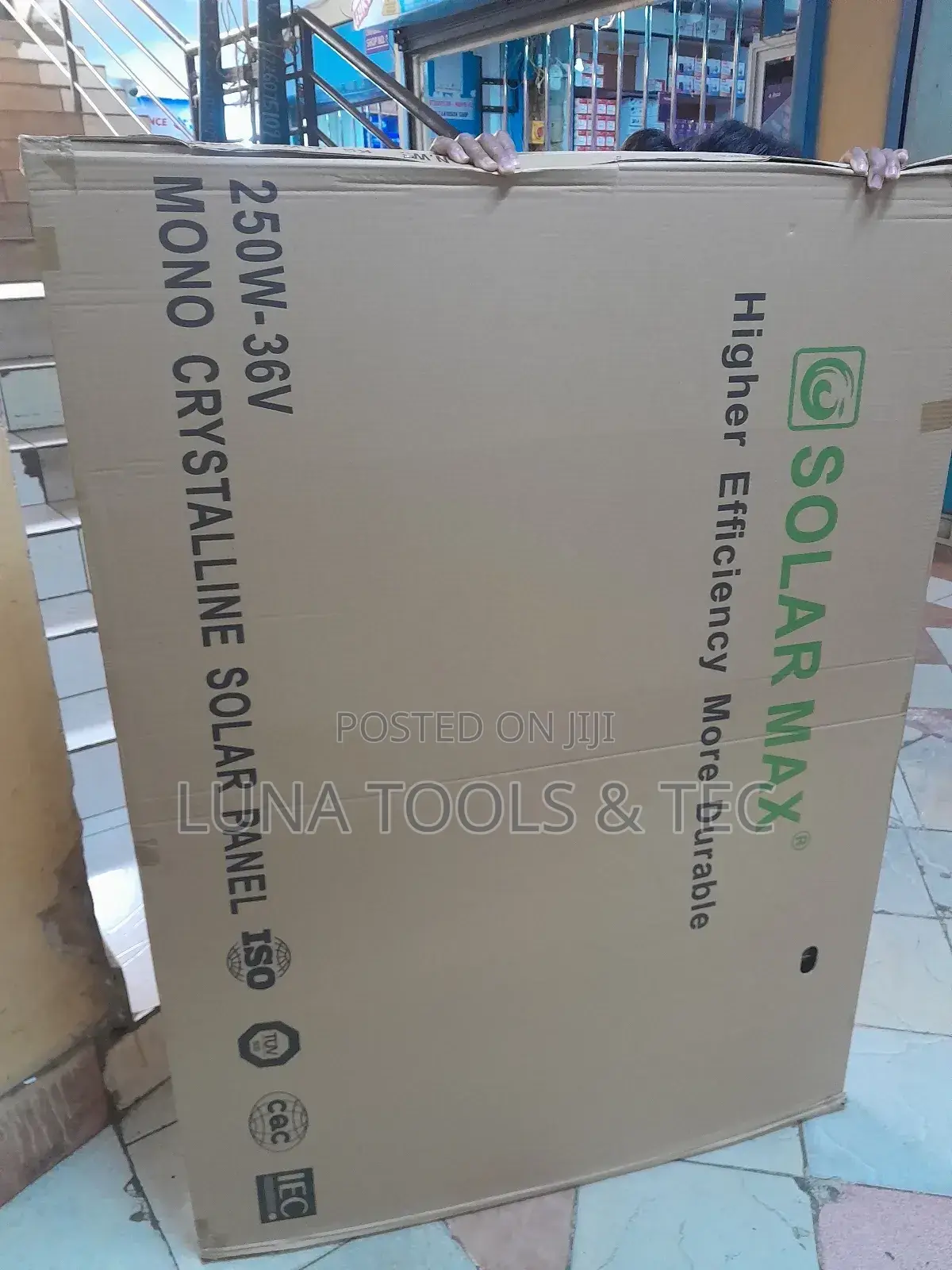 Long Lifespan Solarmax Solar Panel 250W 12V Rated Panel