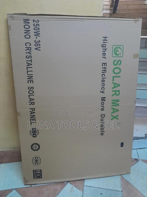 High Durability 12V Rated Solarmax Solar Panel 250W