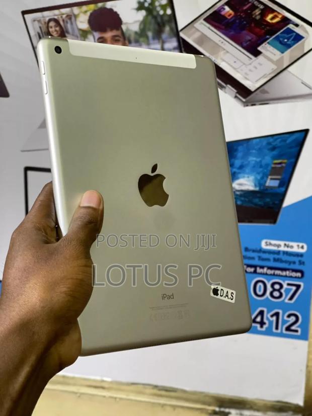 Apple iPad Pro 9.7 (2016) 128 GB Silver - thumbnail 2