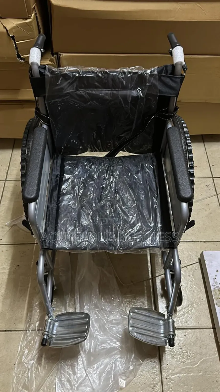 Wheel Chair. Heavy Duty