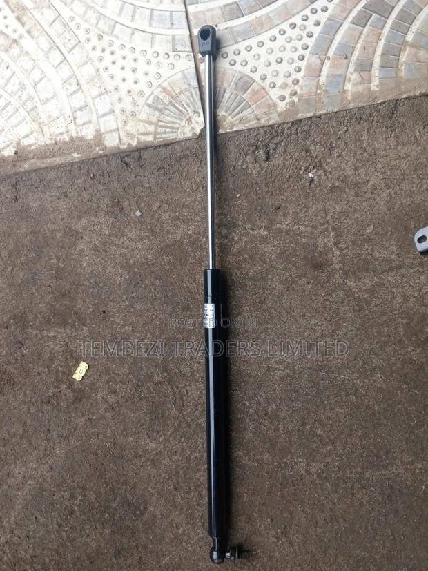 Boot Shock Nissan Xtrail