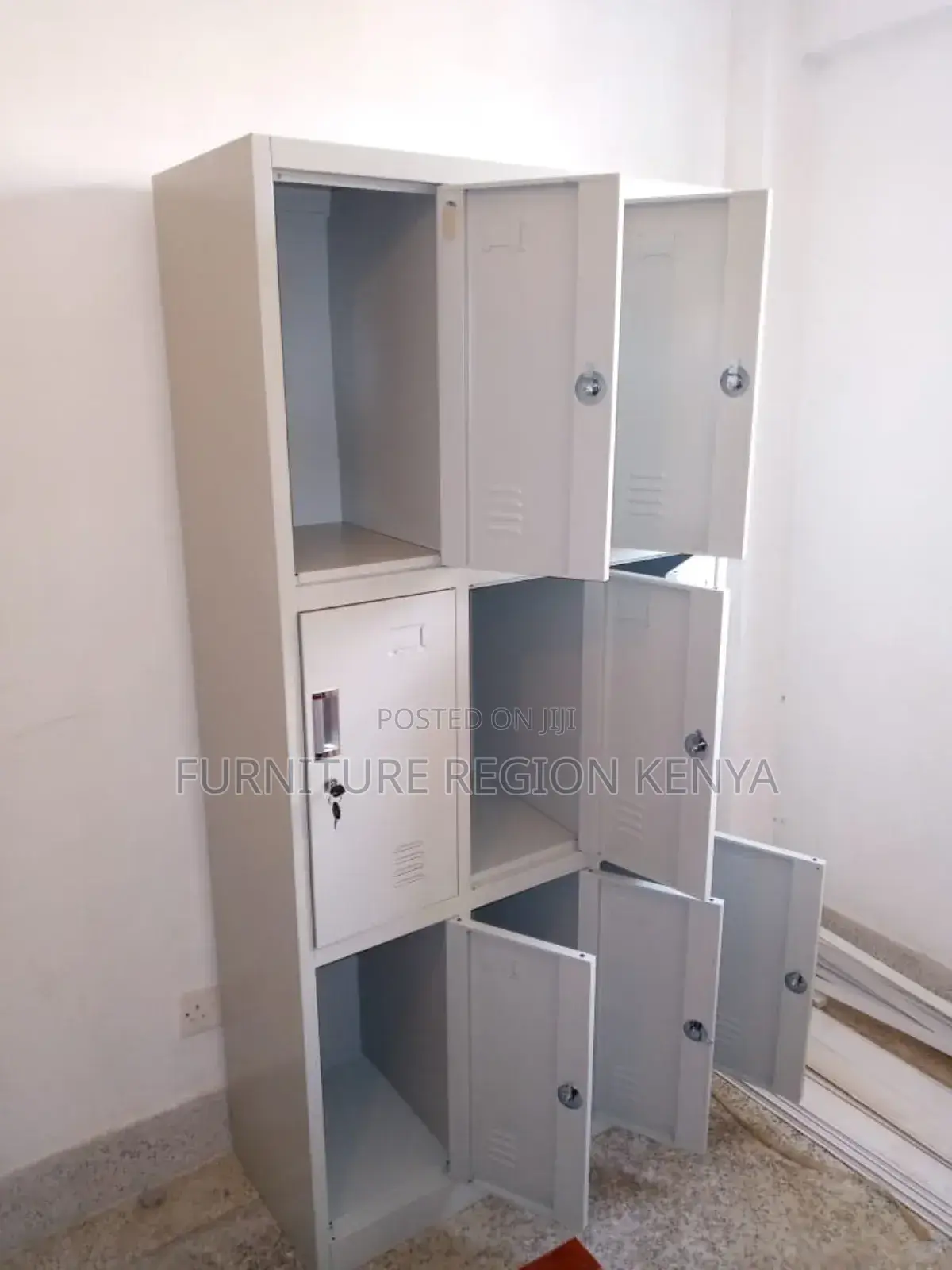 Nine Door's Lockers Cabinet