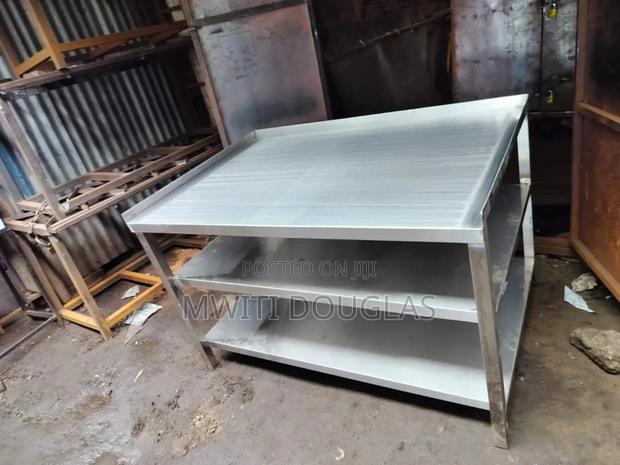 3 by 2 Fits Working Table - main view