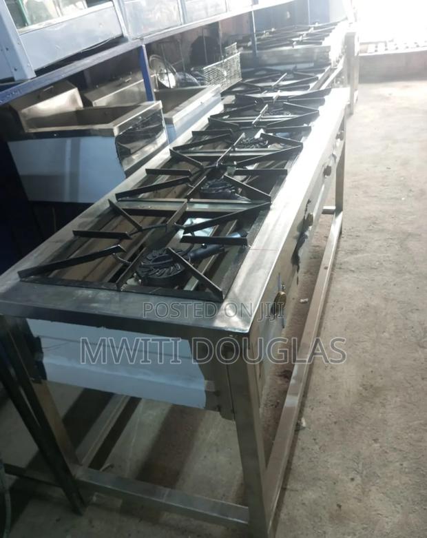 Liner Model Four Burner Gas Cooker
