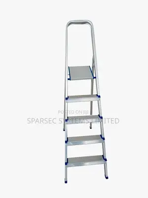 Foldable Aluminum Ladder – 5 Steps