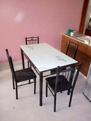 Four Seater Dinning Table Set