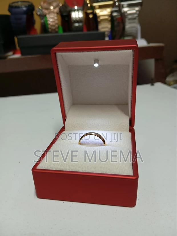 Fancy Ring Box With Light. - thumbnail 5