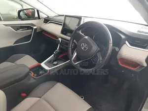 Toyota RAV4 2019 Green