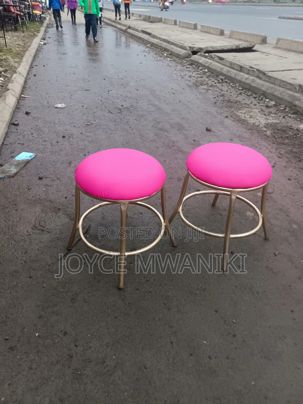 Pedicure Stools, Pink and Gold 