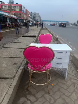 Manicure Set, White Table and 2 Love Seats, Pink 
