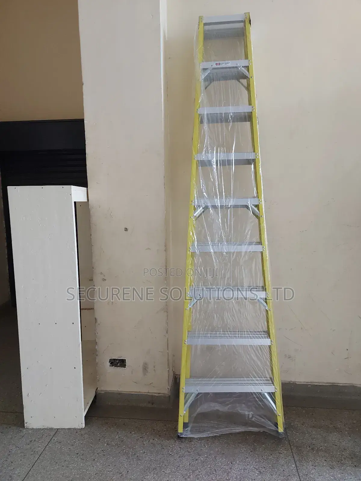 9ft/3meters Fibreglass Double Sided a Type Ladder