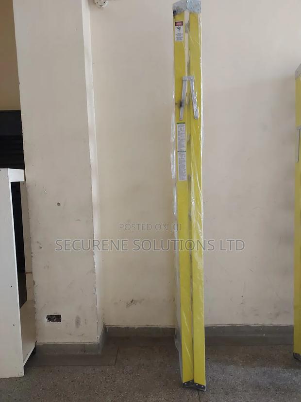 9ft/3meters Fibreglass Double Sided a Type Ladder - thumbnail 2