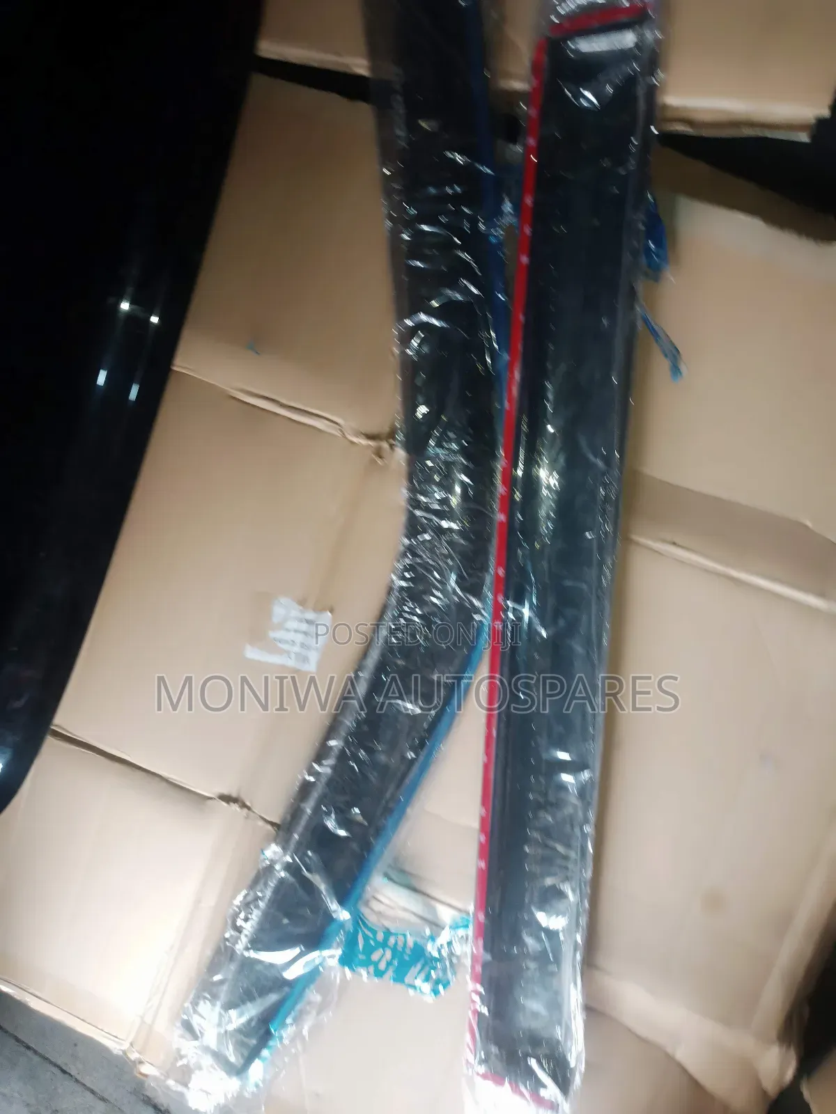 Windbreaker Toyota Wish New/Old Model