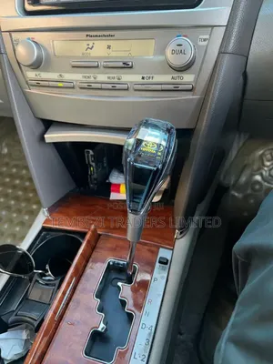Universal Gear Shift Knob With Changing Colours