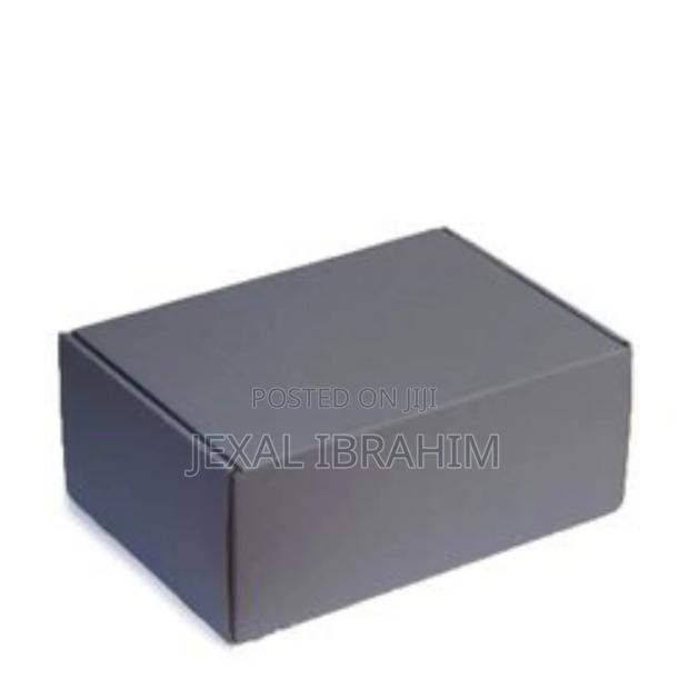 Black Gift Box - main view