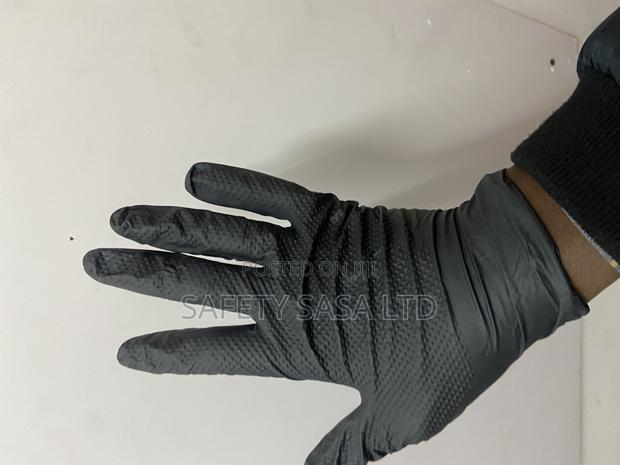 Heavy Duty Black Nitrile Gloves 8mil - thumbnail 3