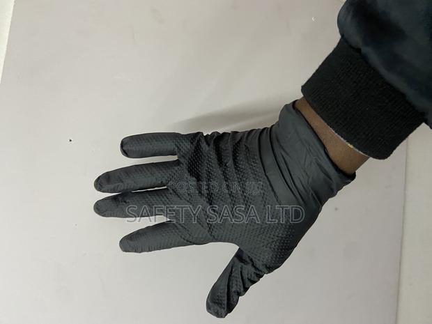 Heavy Duty Black Nitrile Gloves 8mil - thumbnail 4