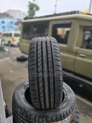 235/55r18 Vantage
