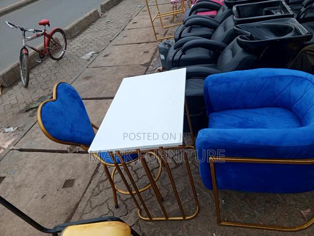 Manicure Table and Chairs