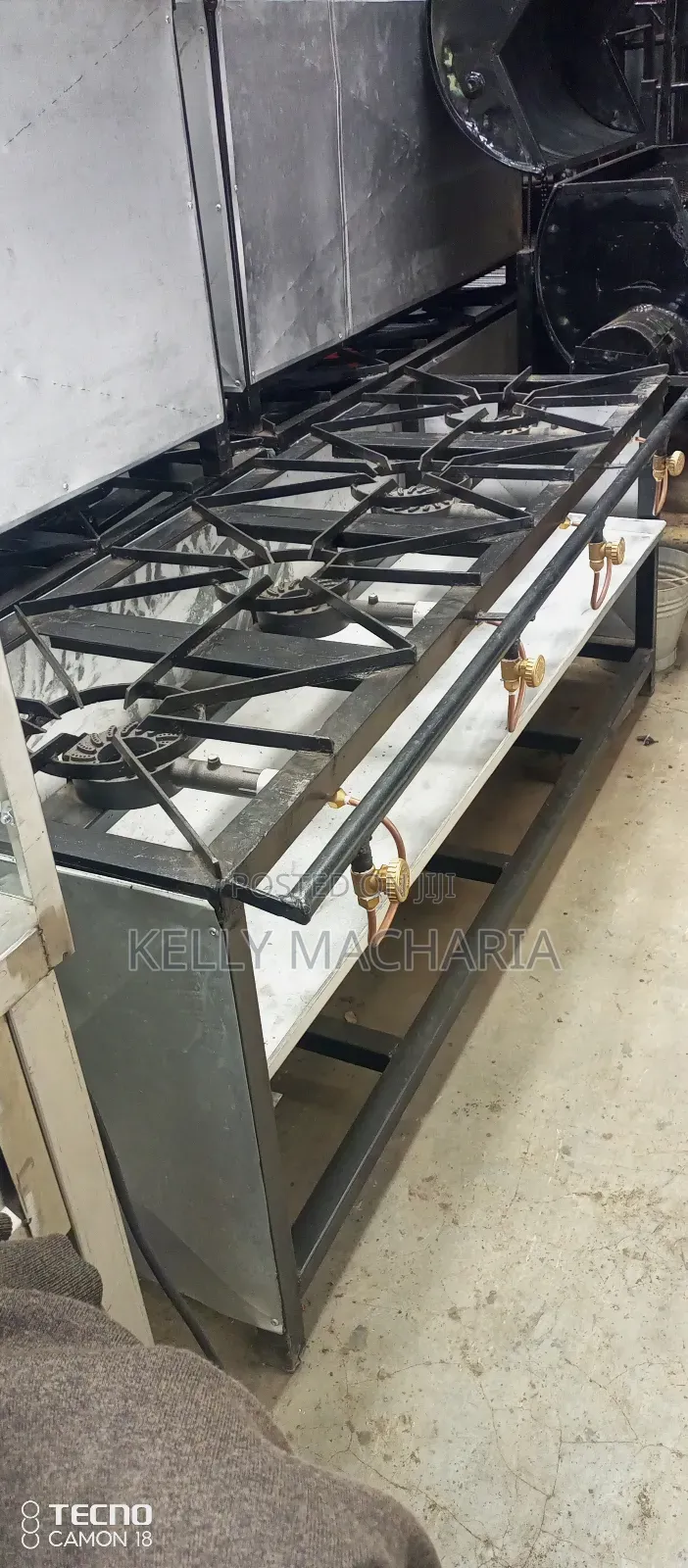 Closed Four Burner Gas Grill Jikos