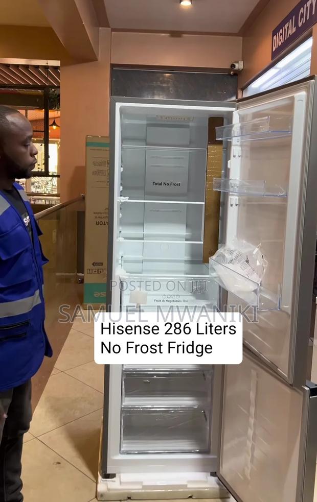 Hisense 286L Defrost Refrigerator Bottom Freezer - thumbnail 3