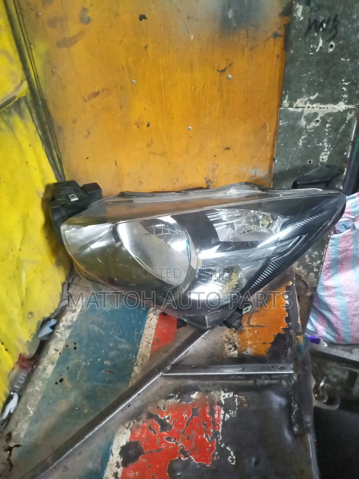 Head Light Demio 2016