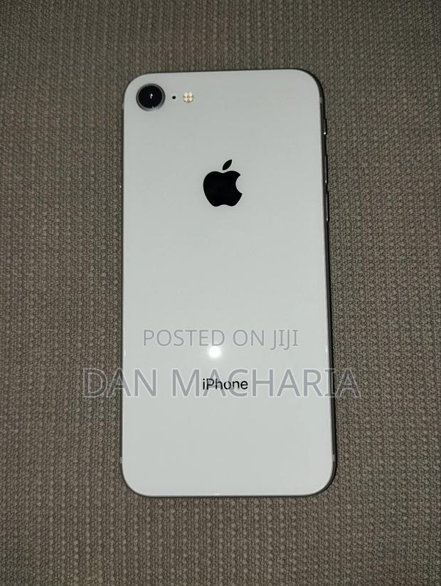 Apple iPhone 8 64 GB White - thumbnail 3