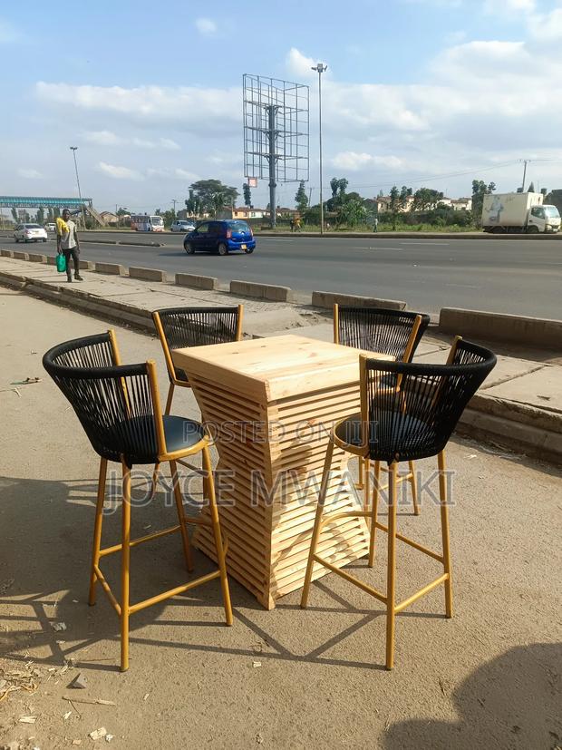 High Chairs and Table Bar Set  - thumbnail 2