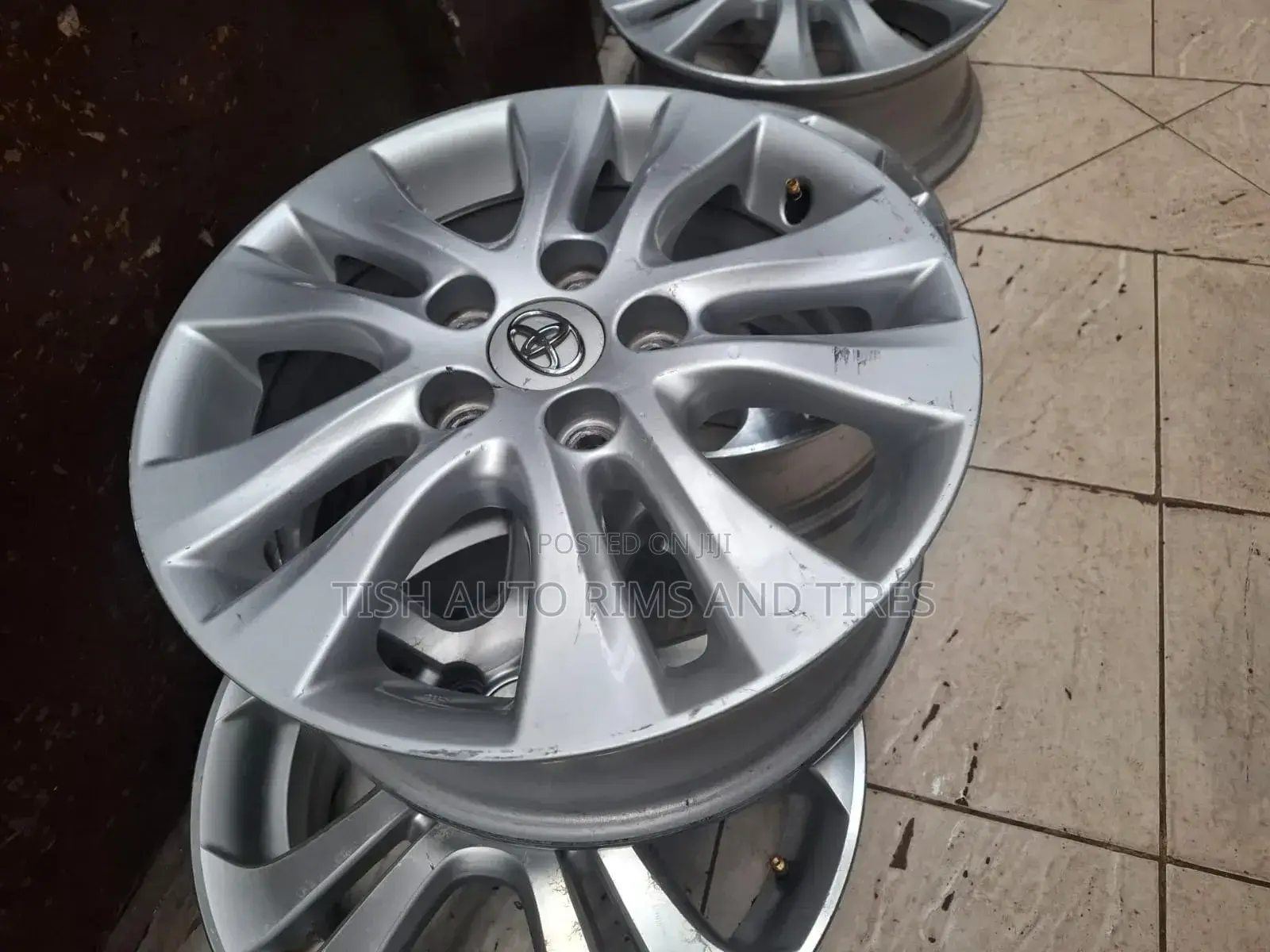 Original Toyota Noah,Voxy,Auris 16 Inch Rims Set