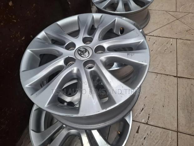 Original Toyota Noah,Voxy,Auris 16 Inch Rims Set