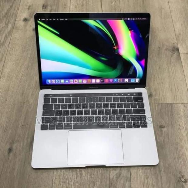 Laptop Apple MacBook Pro 2017 16GB Intel Core I7 SSD 1T - main view