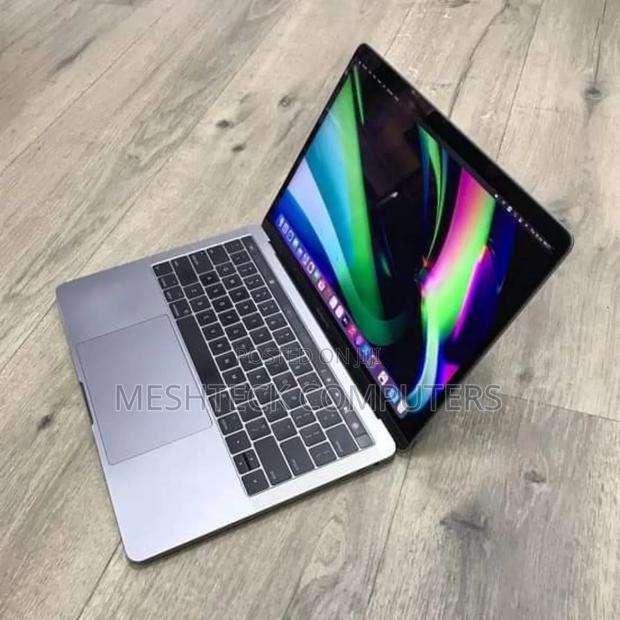 Laptop Apple MacBook Pro 2017 16GB Intel Core I7 SSD 1T - thumbnail 3