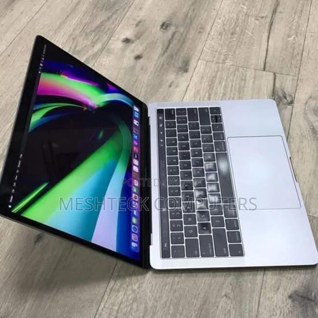 Laptop Apple MacBook Pro 2017 16GB Intel Core I7 SSD 1T - thumbnail 4