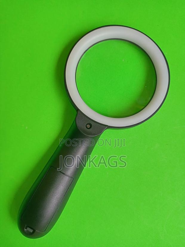 90mm Hand-held Magnifying Glass With 12 LED Lights - thumbnail 4