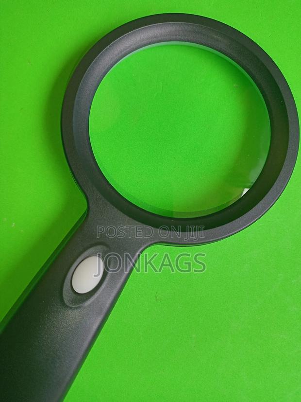 90mm Hand-held Magnifying Glass With 12 LED Lights - thumbnail 8