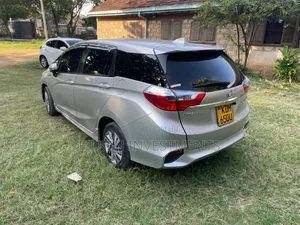 Honda Fit Shuttle 1.5 Hybrid 2WD 2017 Silver
