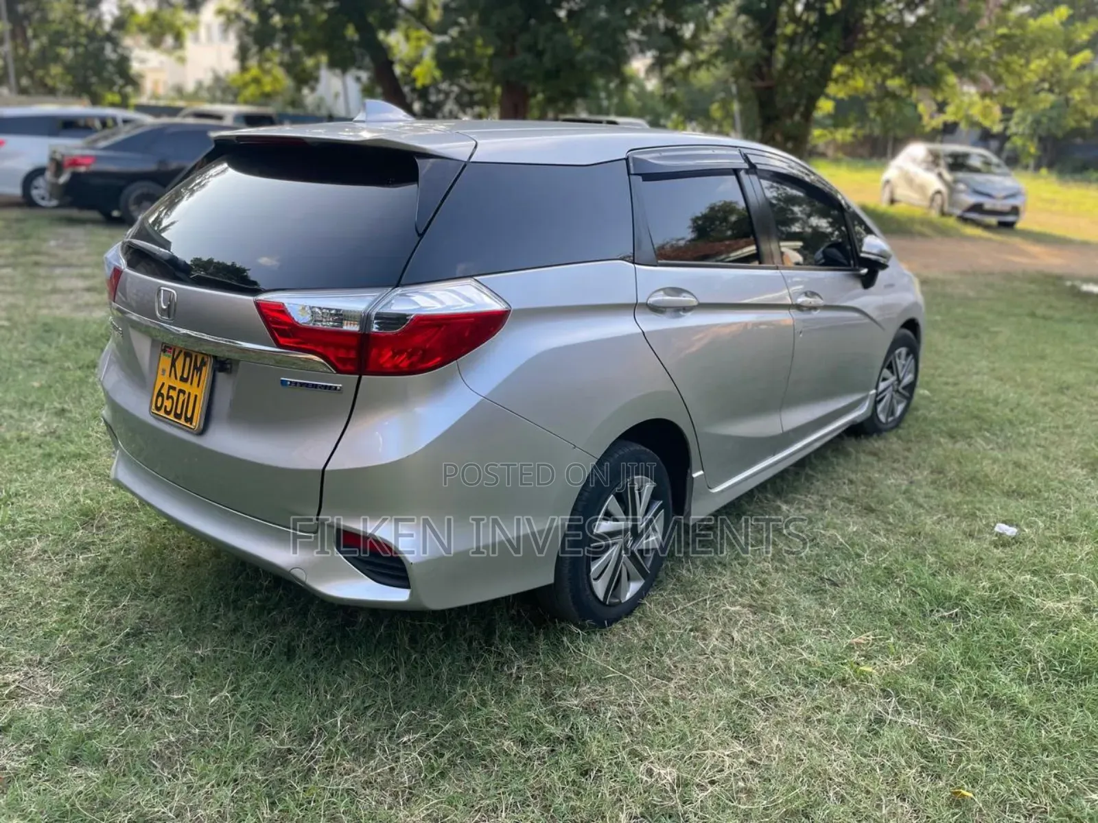 Honda Fit Shuttle 1.5 Hybrid 2WD 2017 Silver
