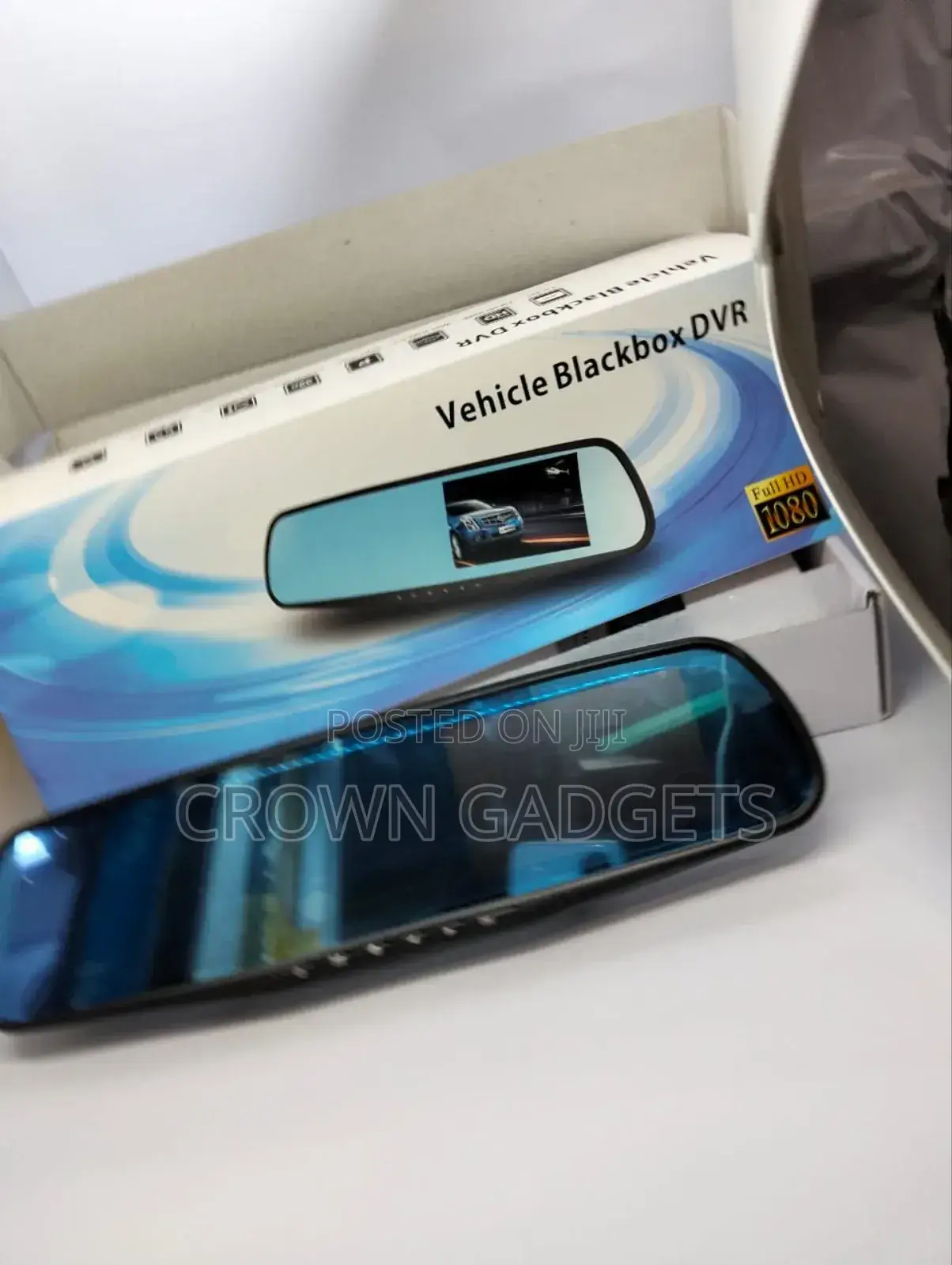 Vehicle Blackbox DVR With Dashcam and Reverse Camera