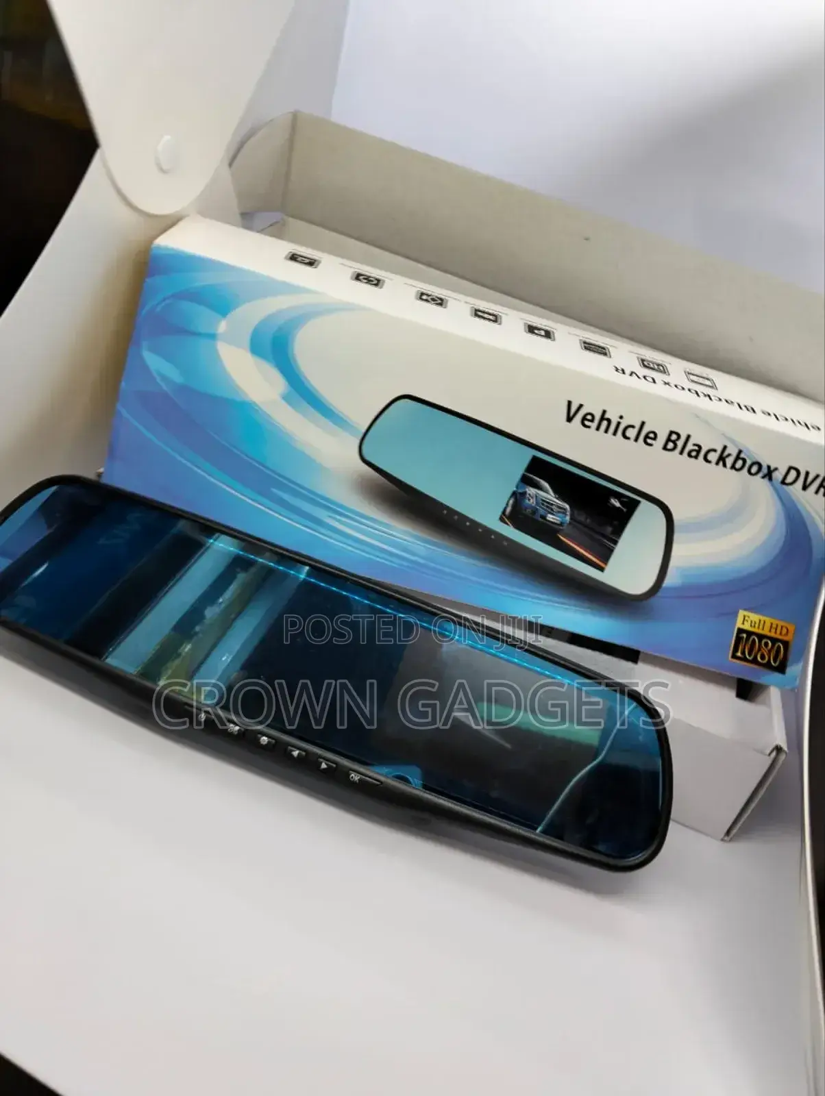 Vehicle Blackbox DVR With Dashcam and Reverse Camera