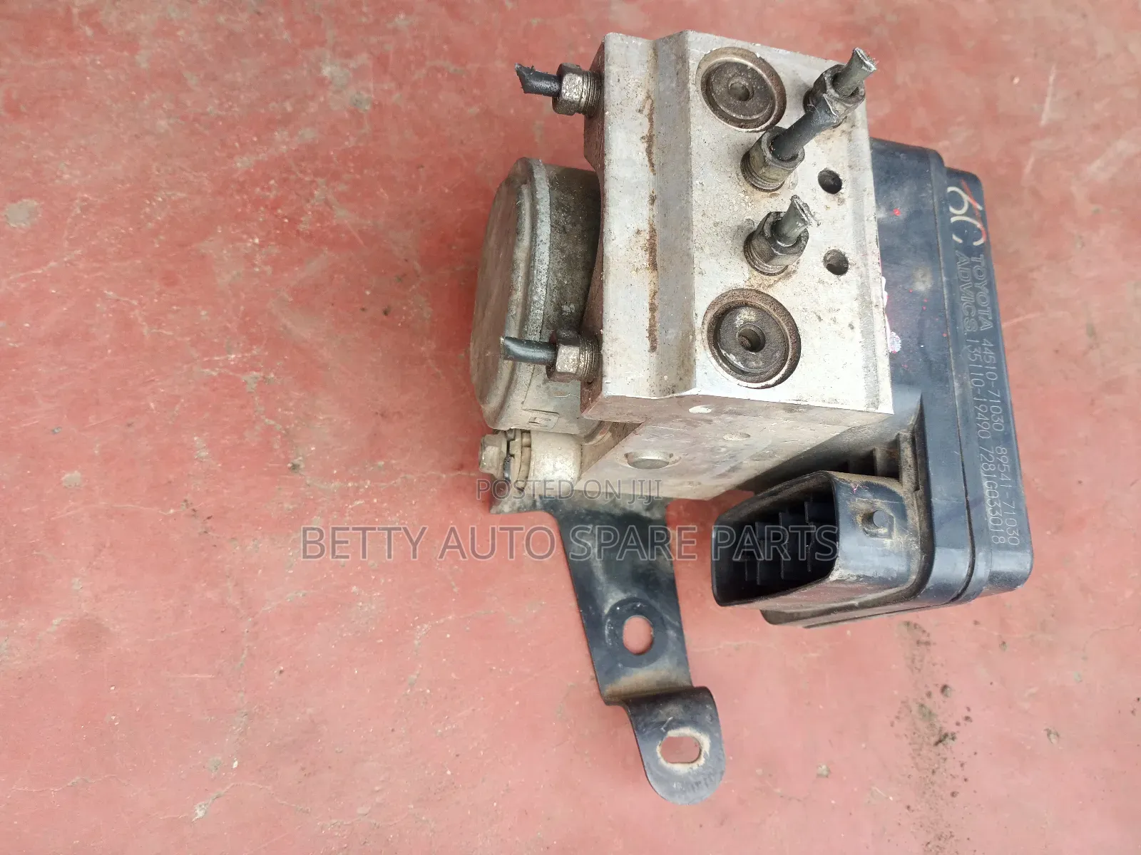 Toyota Vigo 4 Wd Abs Pump 6c